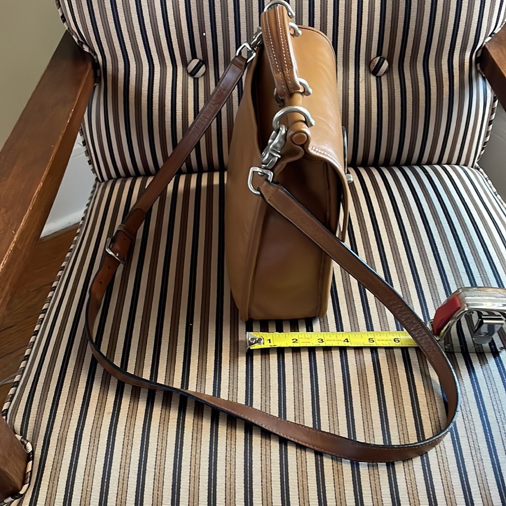 Vintage Y2K Coach Willis Camel with Nickel Hardware 9927 - Picture 7 of 16